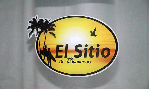 Face Adhesive Resort Stickers